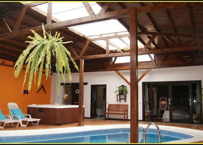 Tinajas * Triquivijate