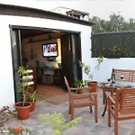 Tinajas Villa Triquivijate