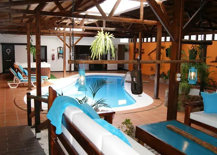 Tinajas * Triquivijate