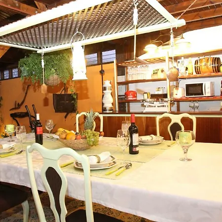 Tinajas וילה Triquivijate