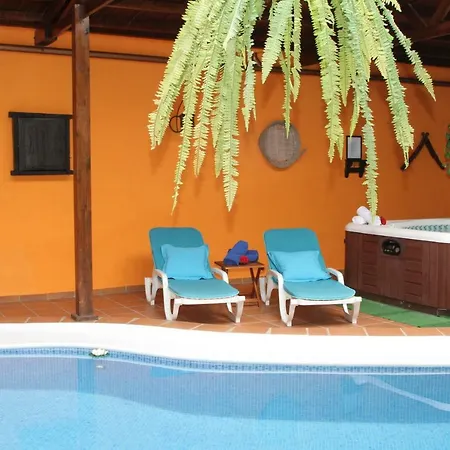 וילה Tinajas Triquivijate